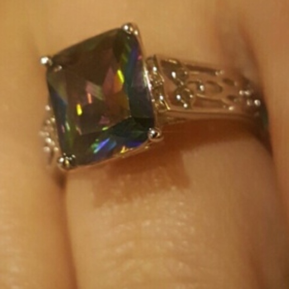 Jewelry - Beautiful Emerald Cut Mystic Topaz Sz 8